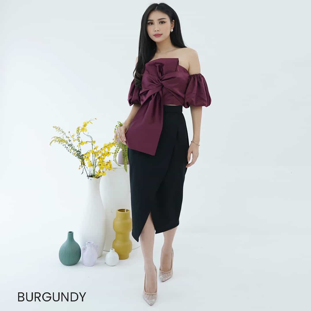 Atasan Lengan Puff Satin Patricia