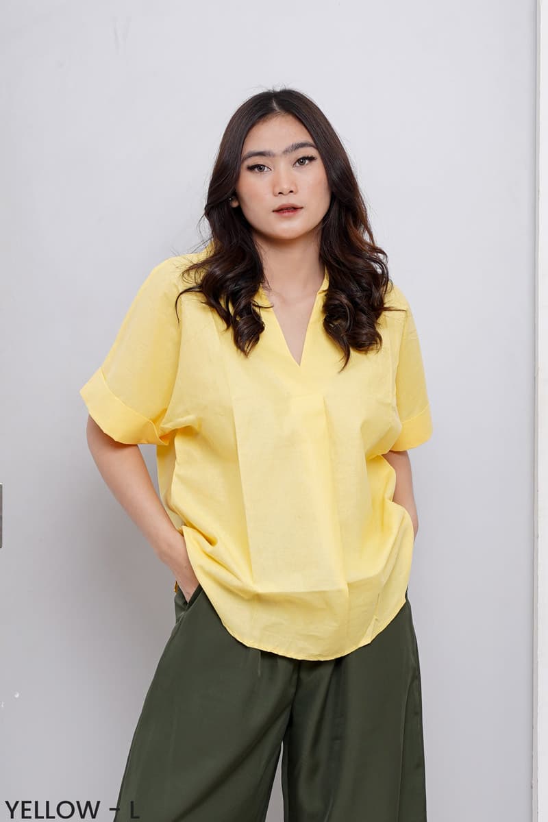 Kemeja Katun Twist Neck (Size M-L)