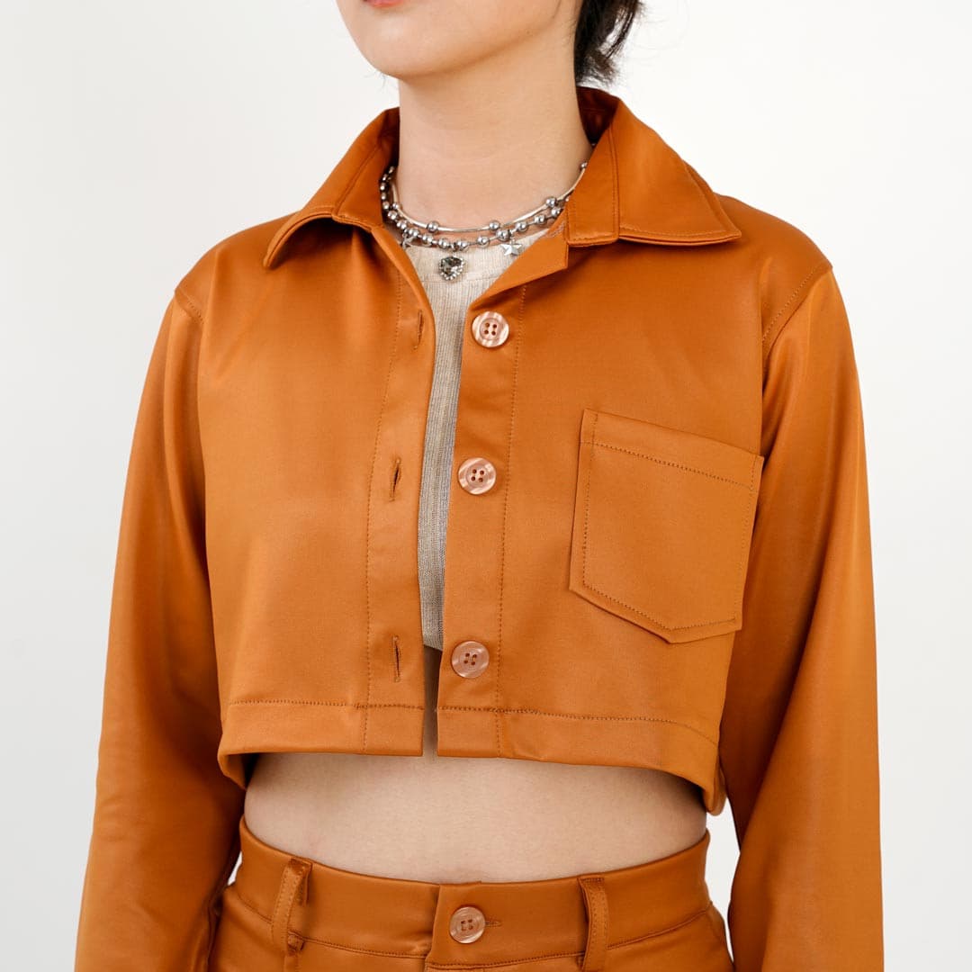 Kemeja Crop Kulit