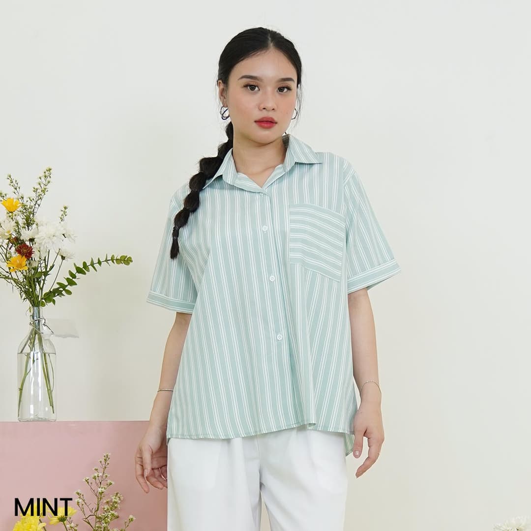 Kemeja Oversized Salur Inako