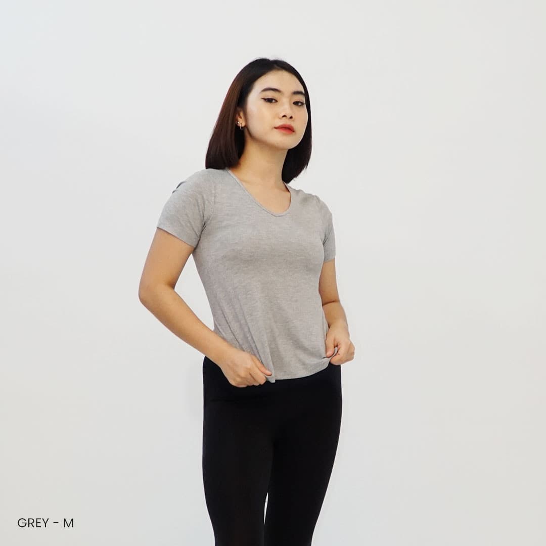 Kaos Lengan Pendek V-neck (Size M-L)