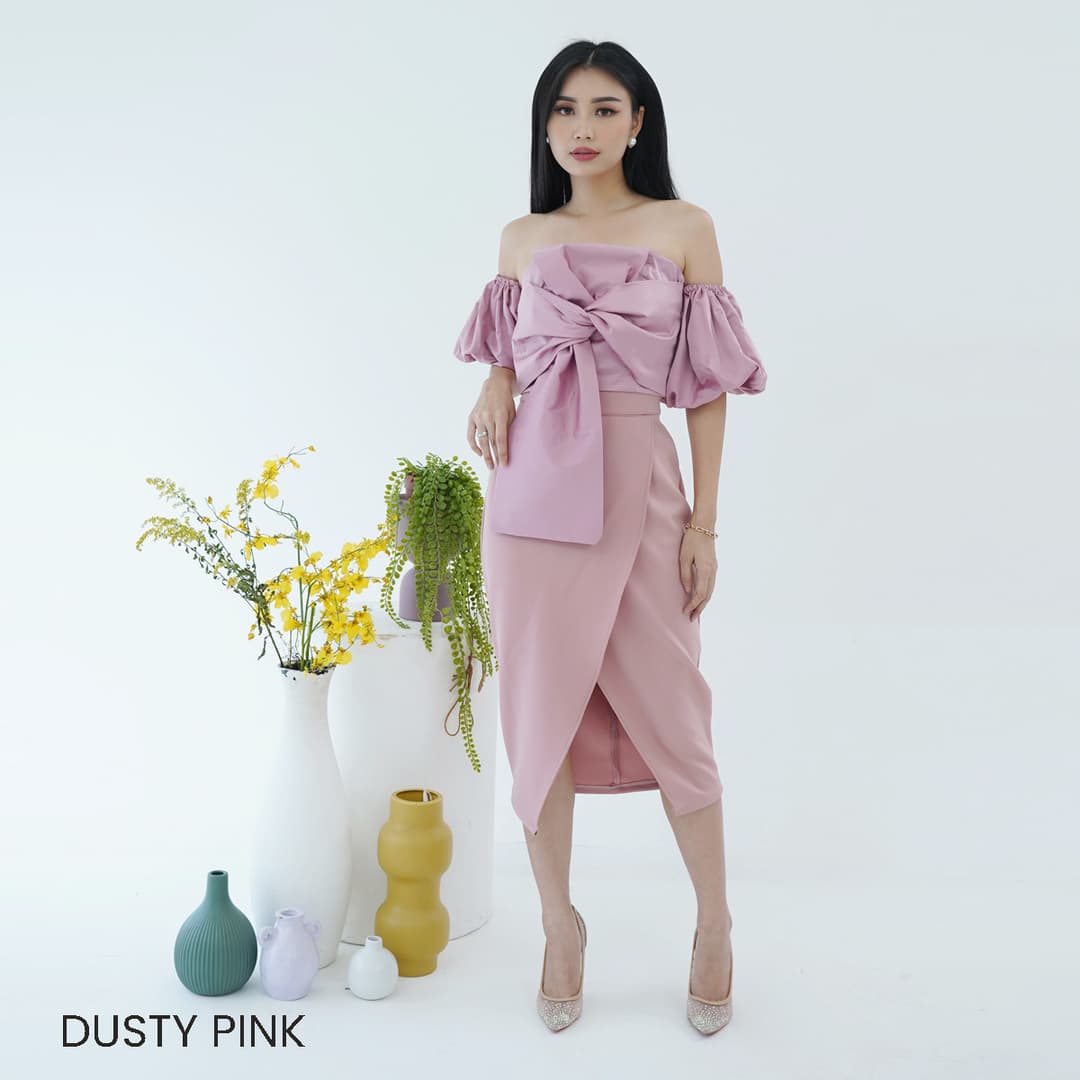 Atasan Lengan Puff Satin Patricia