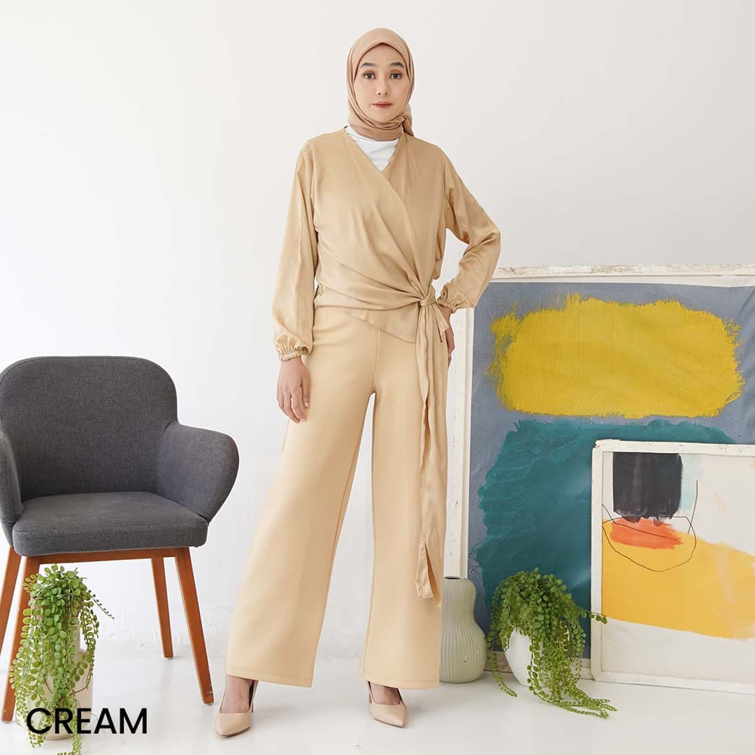 Blouse Satin Overslag Jihan