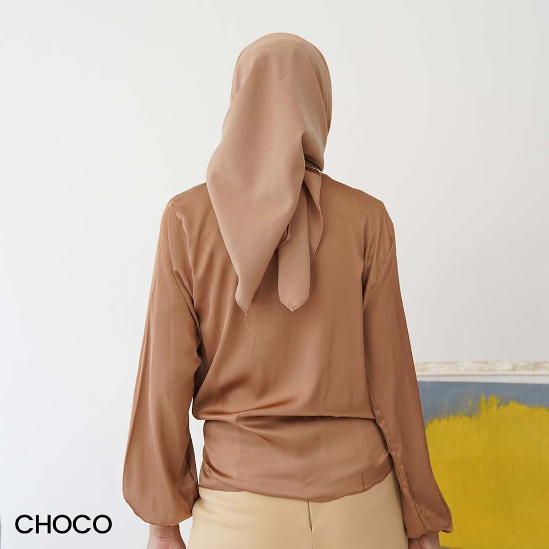 Blouse Satin Overslag Jihan