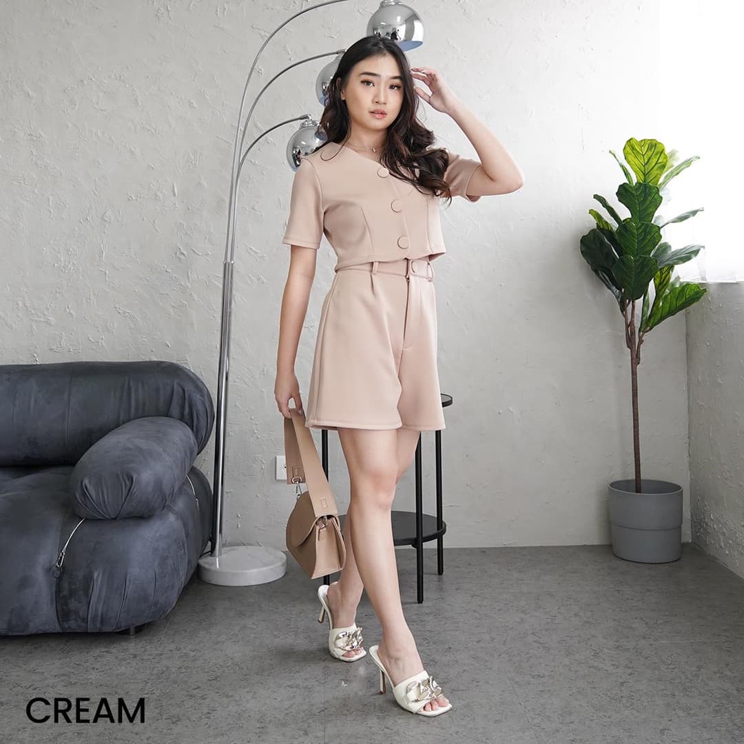 One Set Pendek Trini