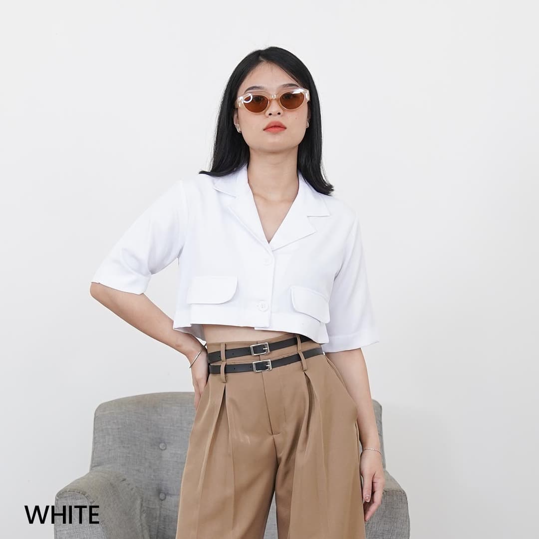 Atasan Crop Hanes
