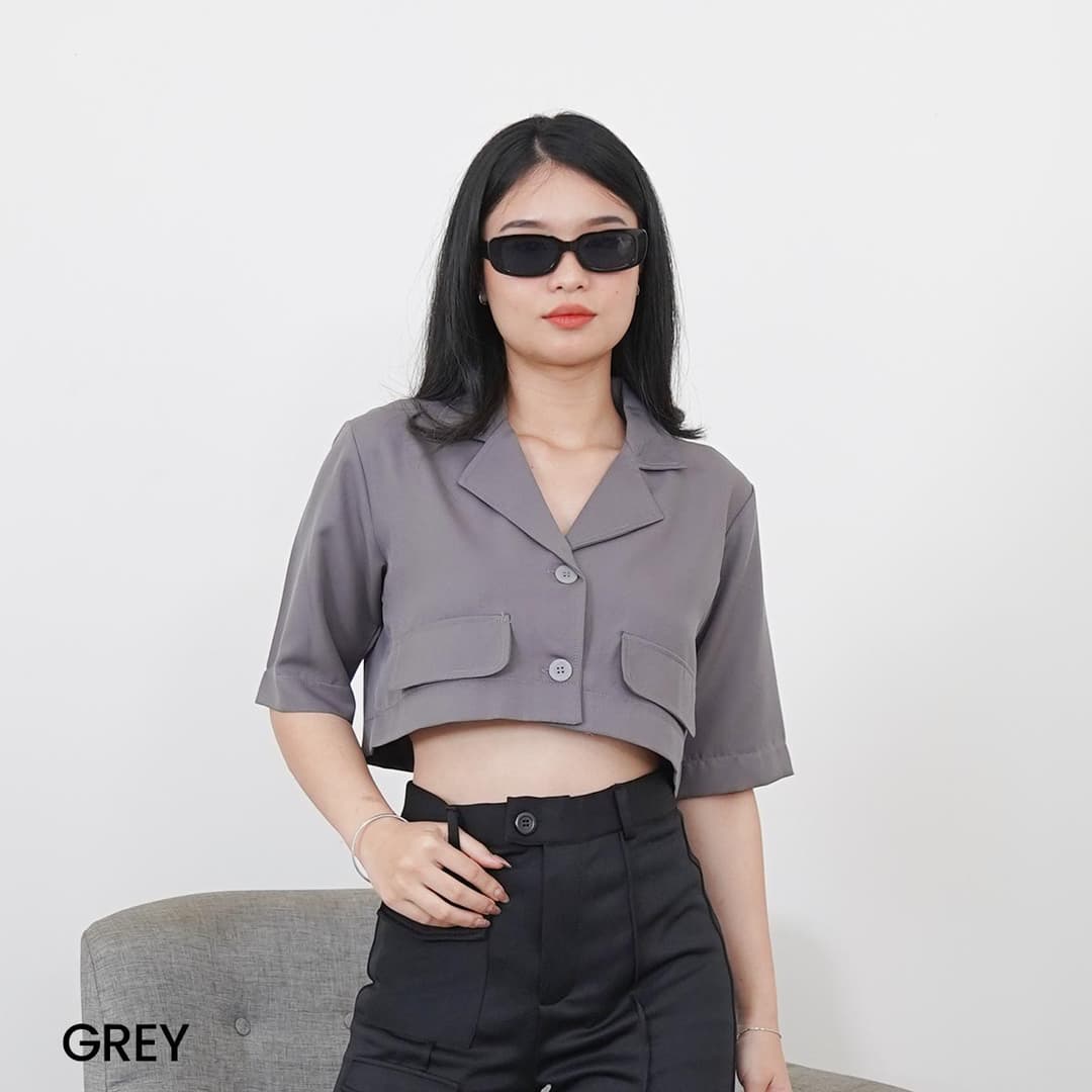 Atasan Crop Hanes