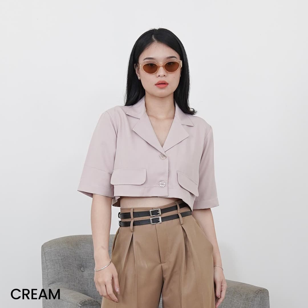 Atasan Crop Hanes