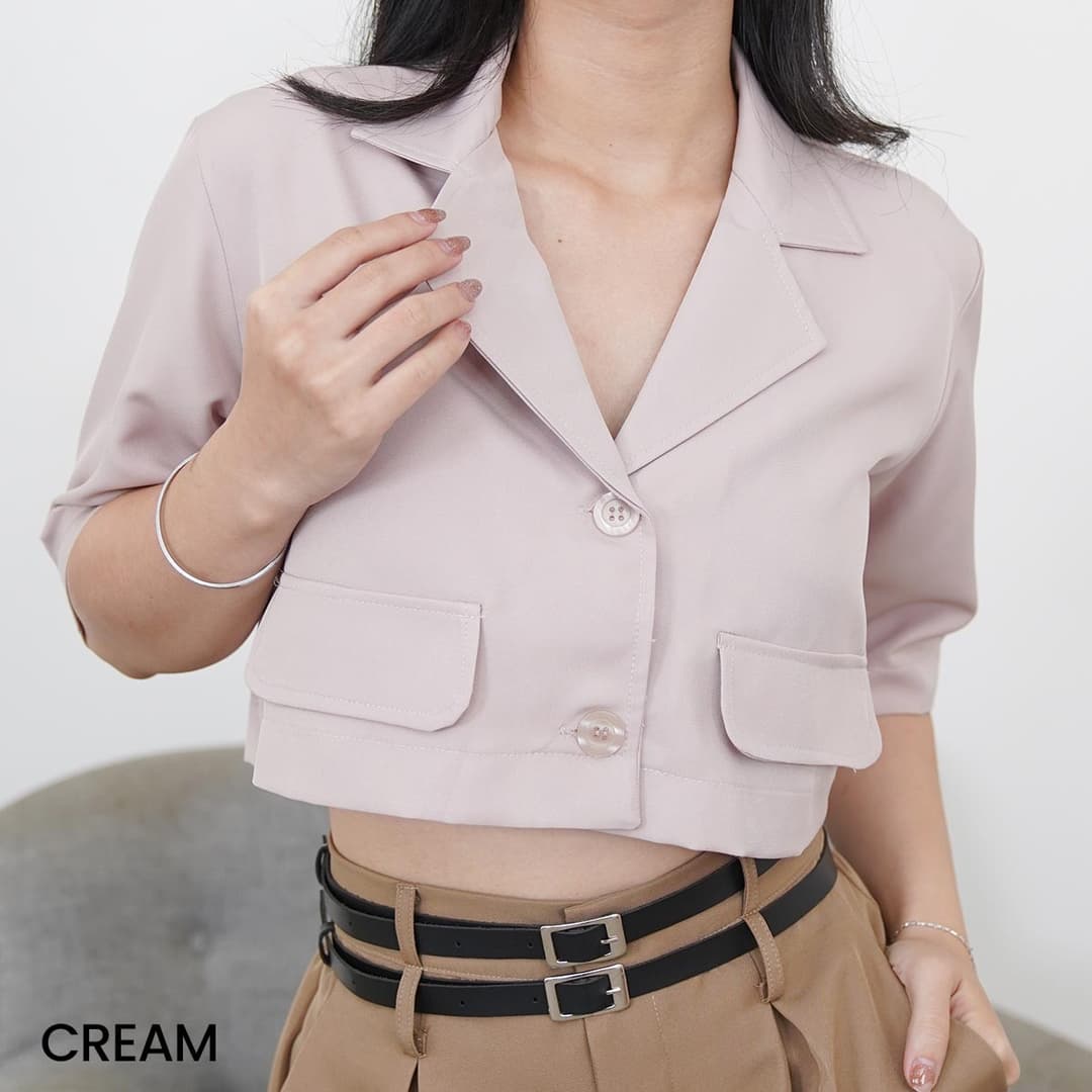 Atasan Crop Hanes