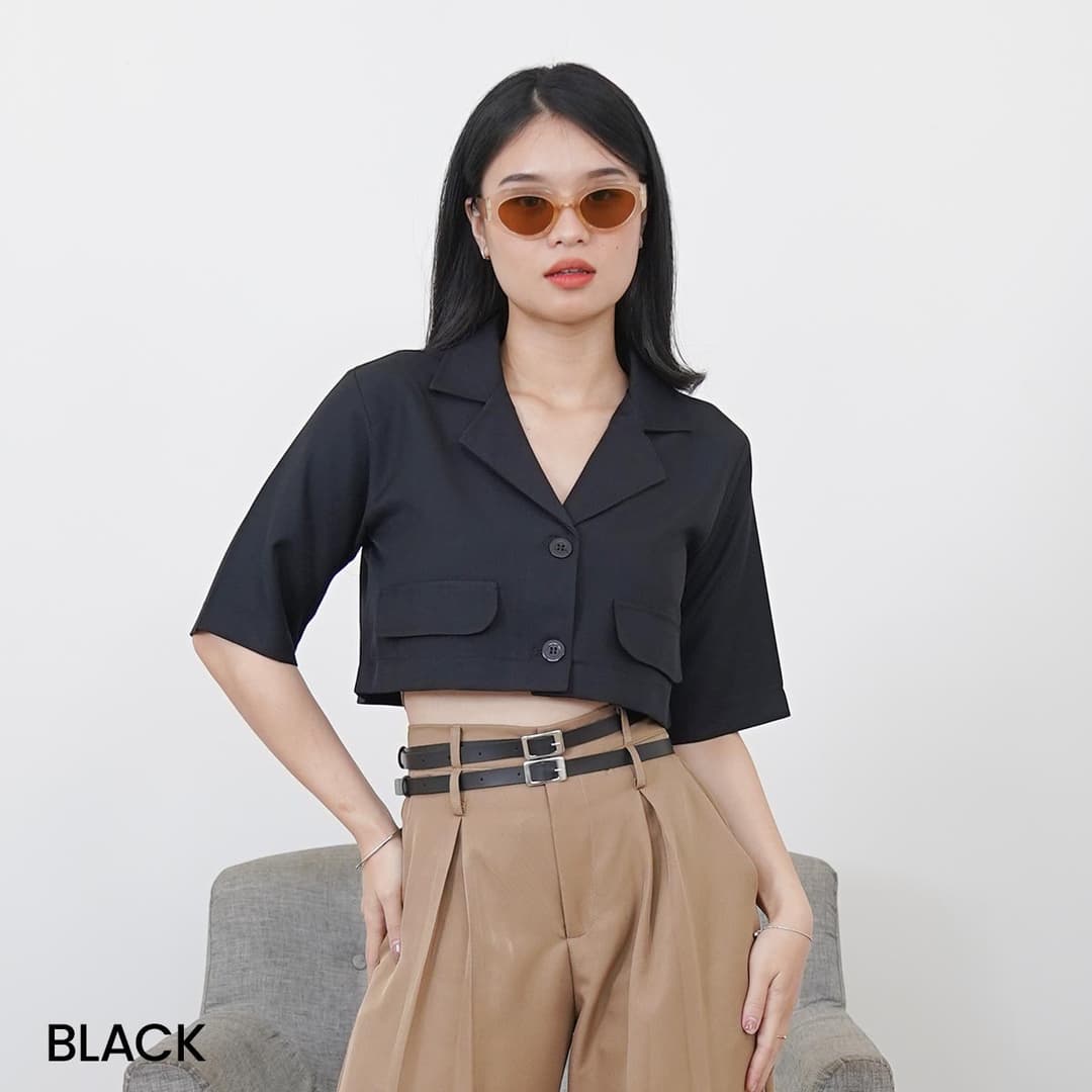Atasan Crop Hanes