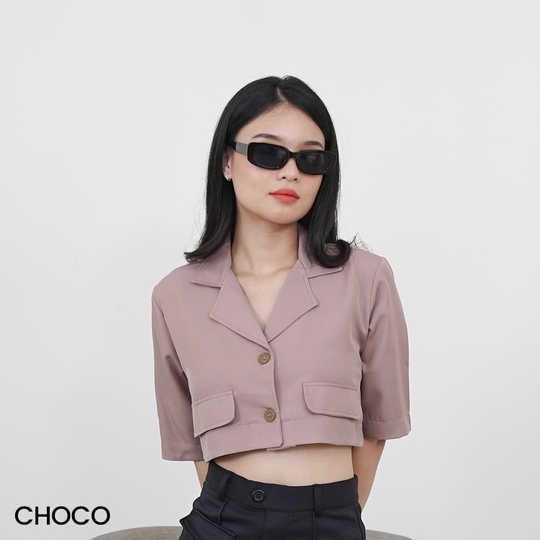 Atasan Crop Hanes