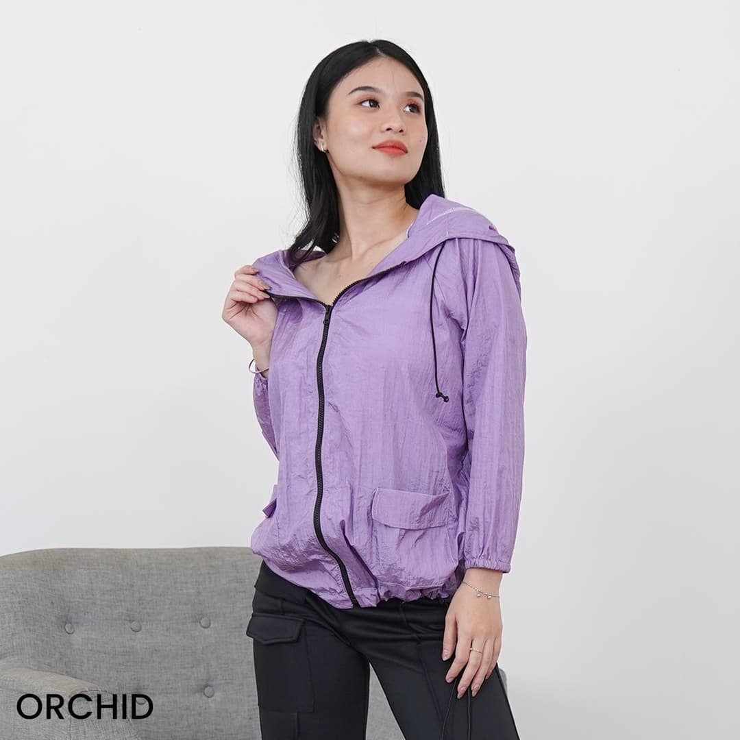 Jacket Crinkle Parasut Leo Anti Lecek
