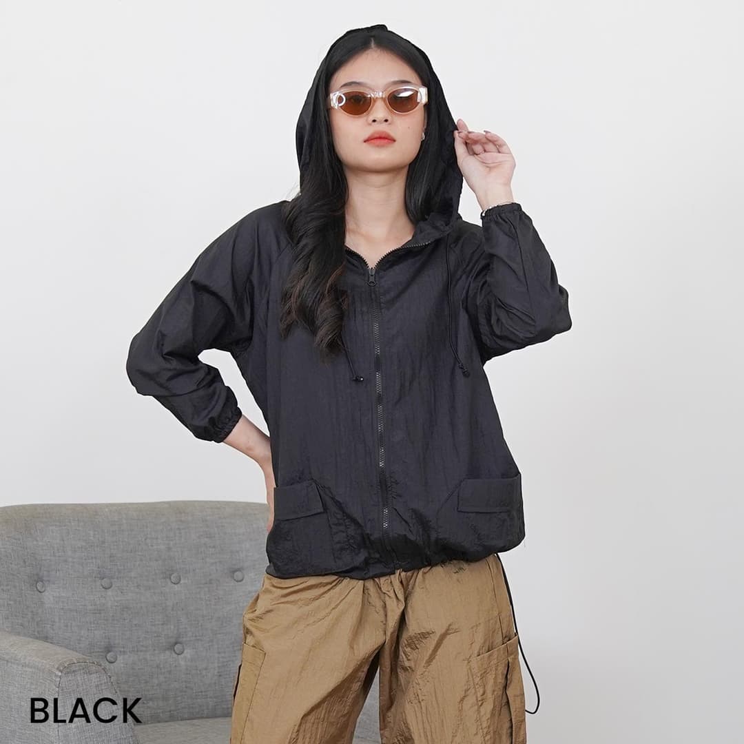 Jacket Crinkle Parasut Leo Anti Lecek
