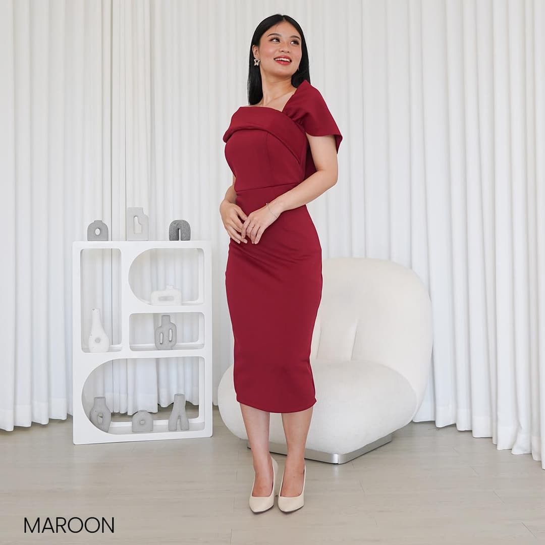 Asymmetric Shoulder Midi Dress Ponelia