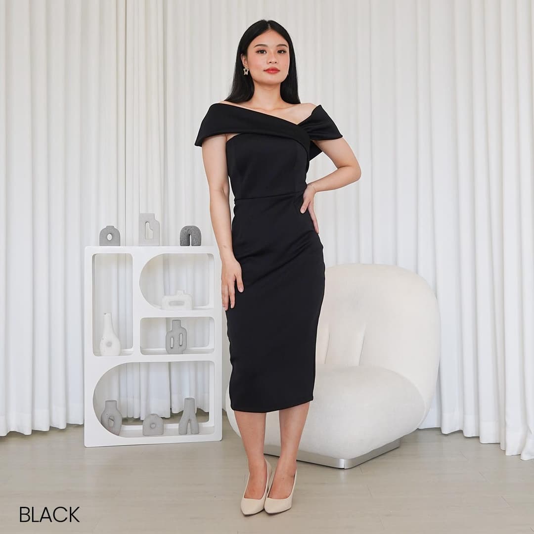 Asymmetric Shoulder Midi Dress Ponelia