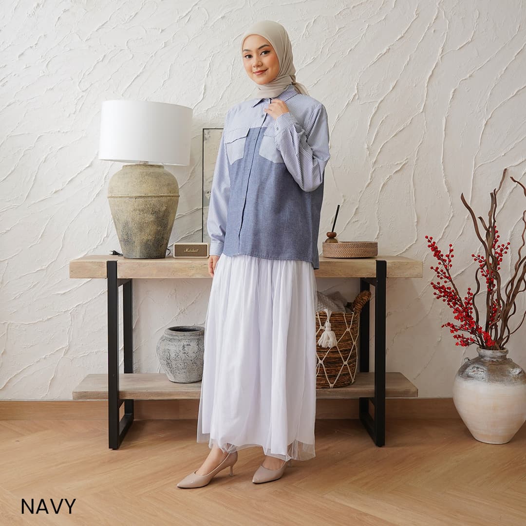 Kemeja Garis Oversized Kombinasi Denim Yoki