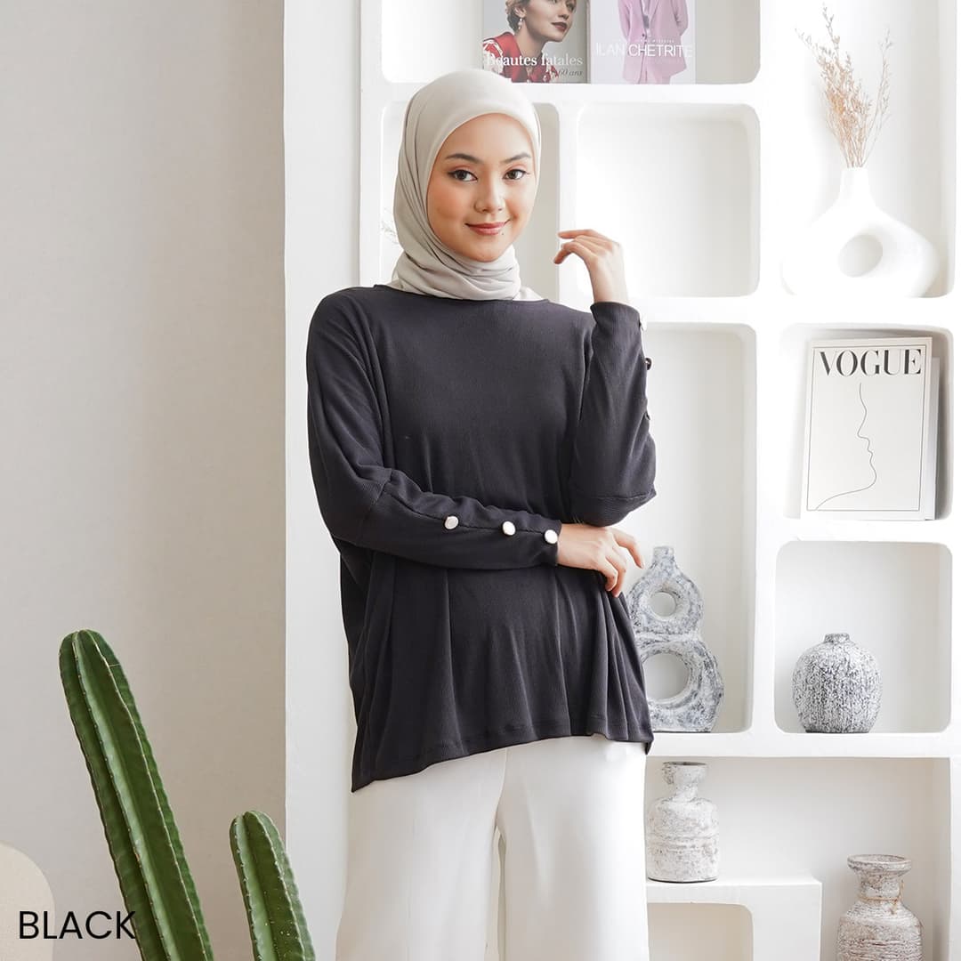 Abaira Batwing Long Sleeve Top