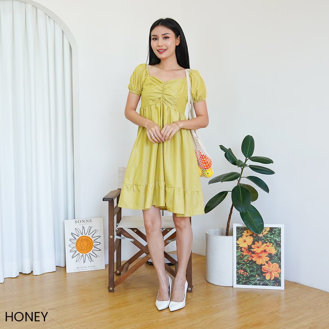 Dress Amila Puff Sleeve