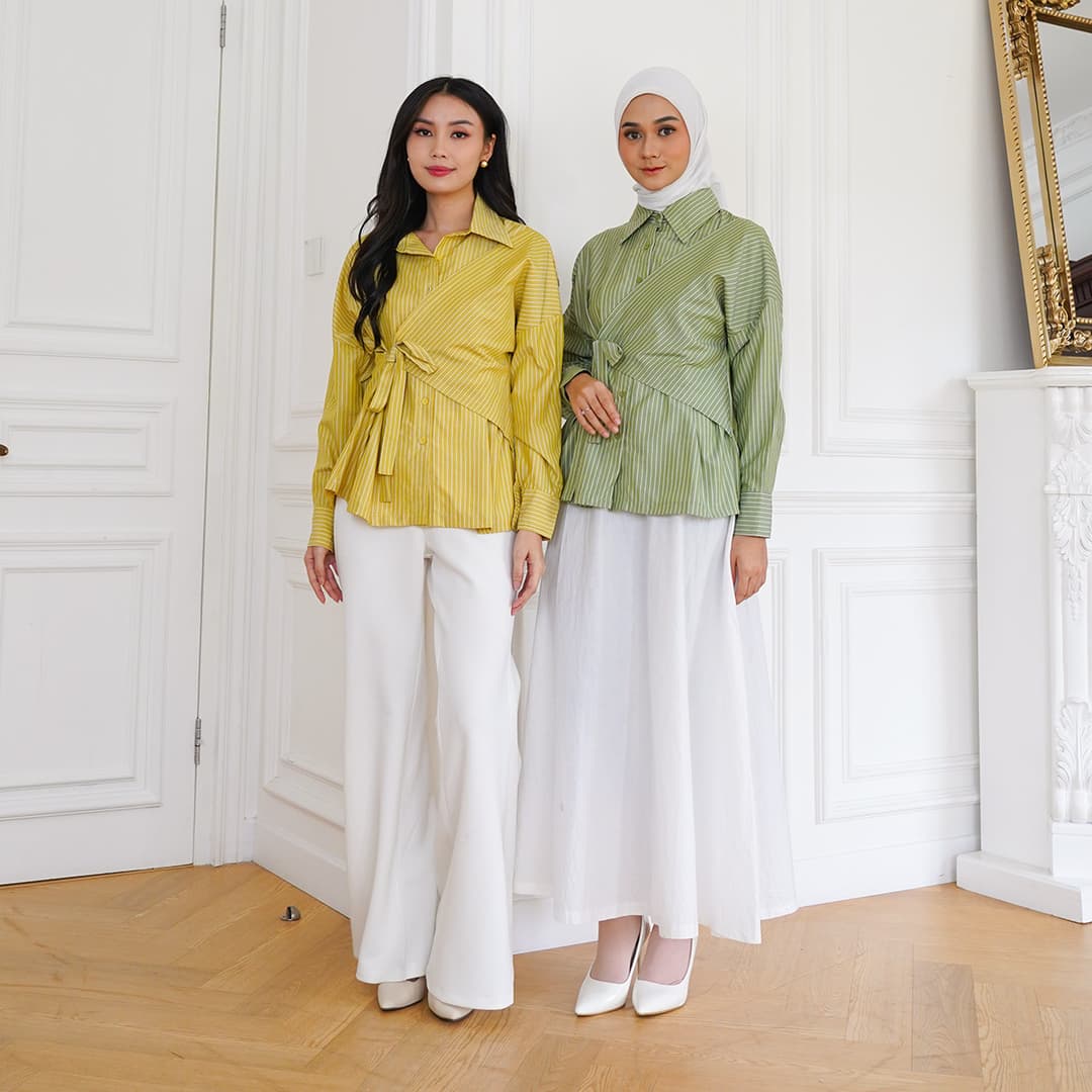 Kemeja Garis Lengan Panjang Clara