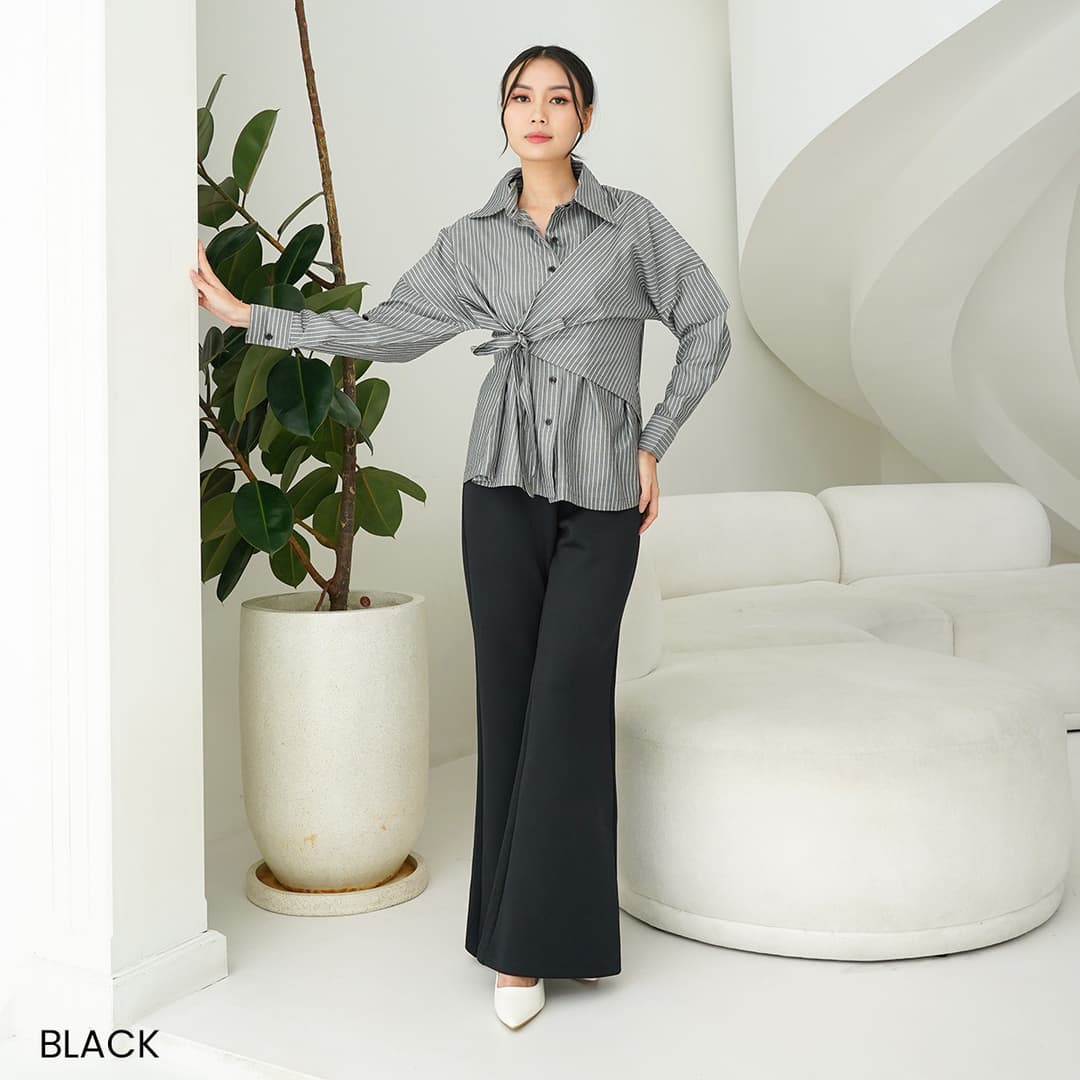 Kemeja Garis Lengan Panjang Clara