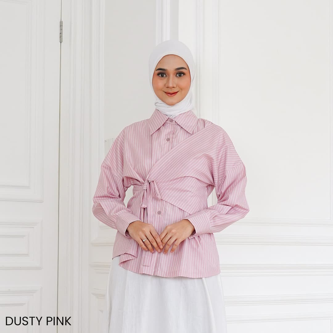 Kemeja Garis Lengan Panjang Clara