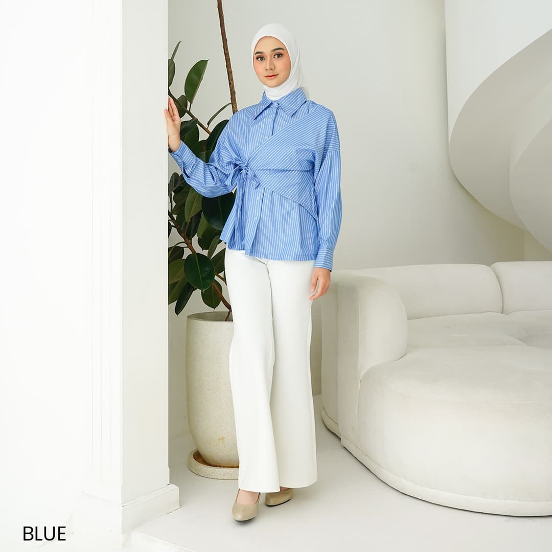 Kemeja Garis Lengan Panjang Clara