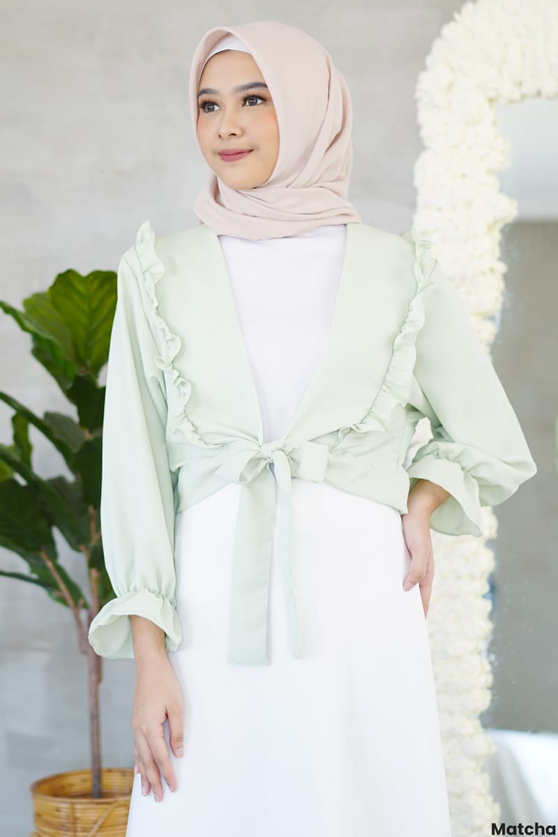 Outer Ruffle Taylor