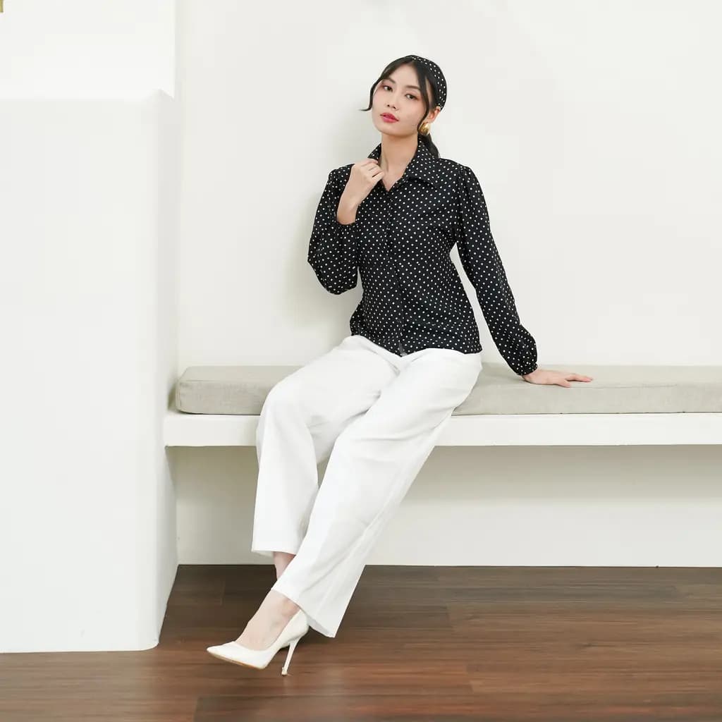 Kemeja Lengan Panjang Emidri Polkadot