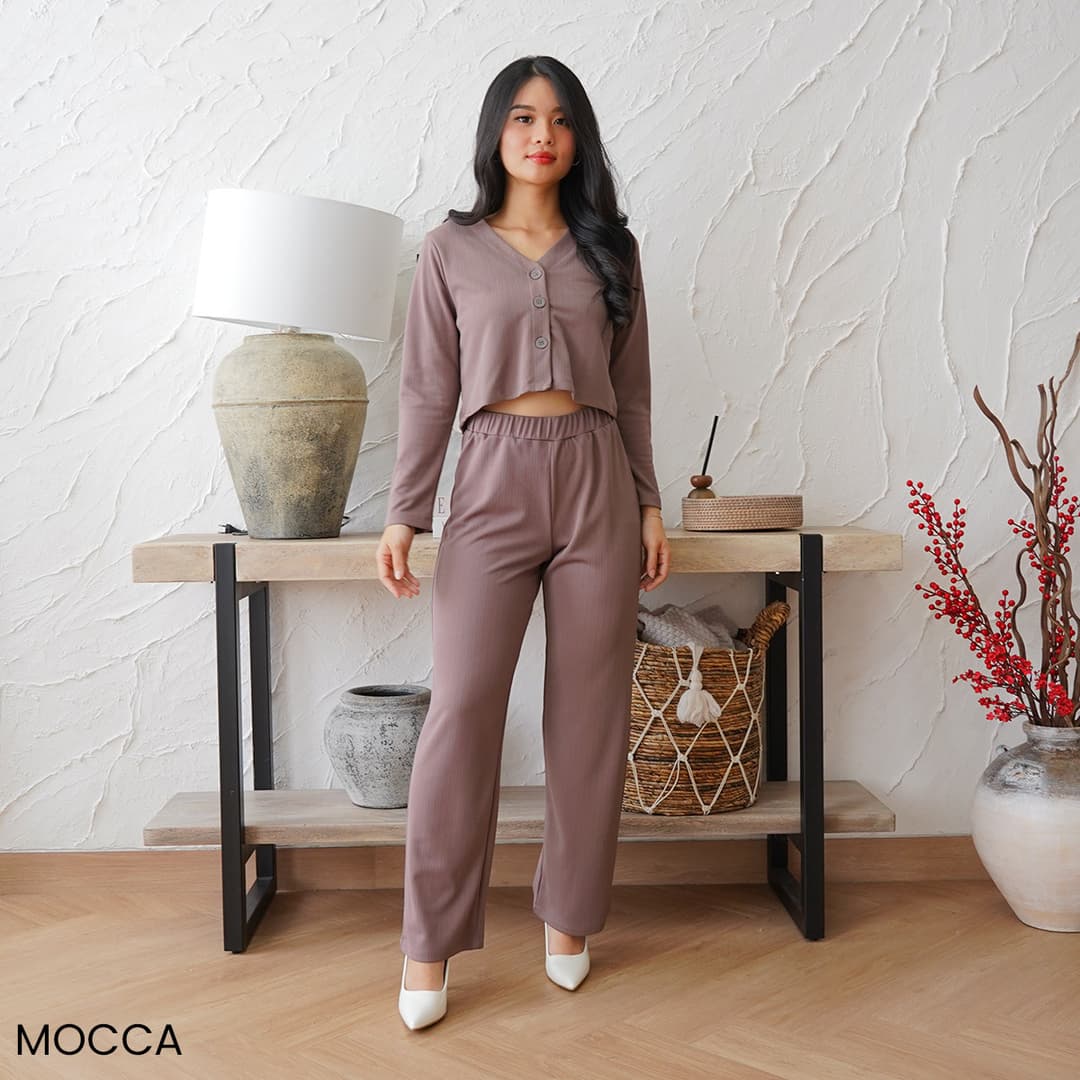 One Set Plisket Knit Mamoka