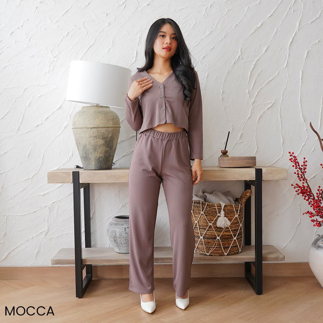 One Set Plisket Knit Mamoka