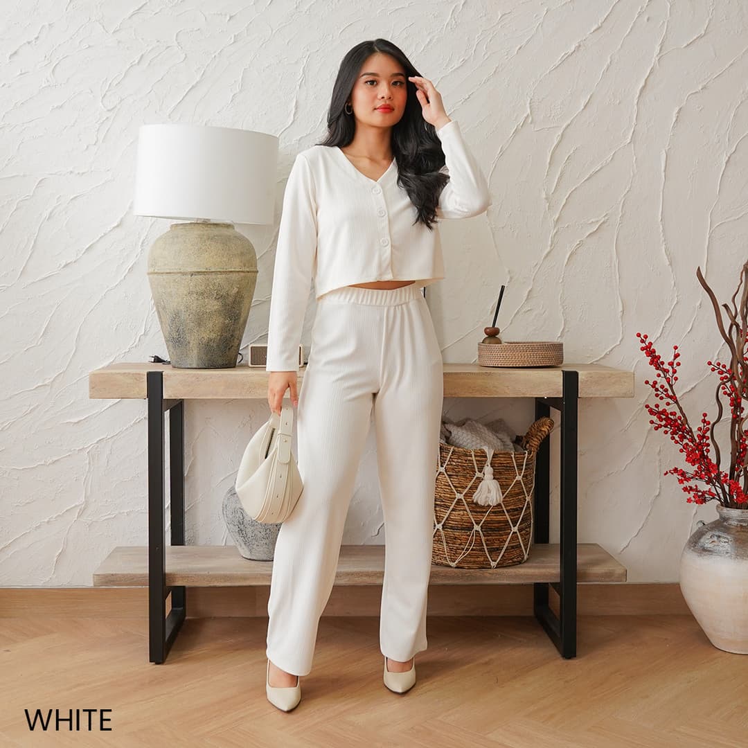 One Set Plisket Knit Mamoka